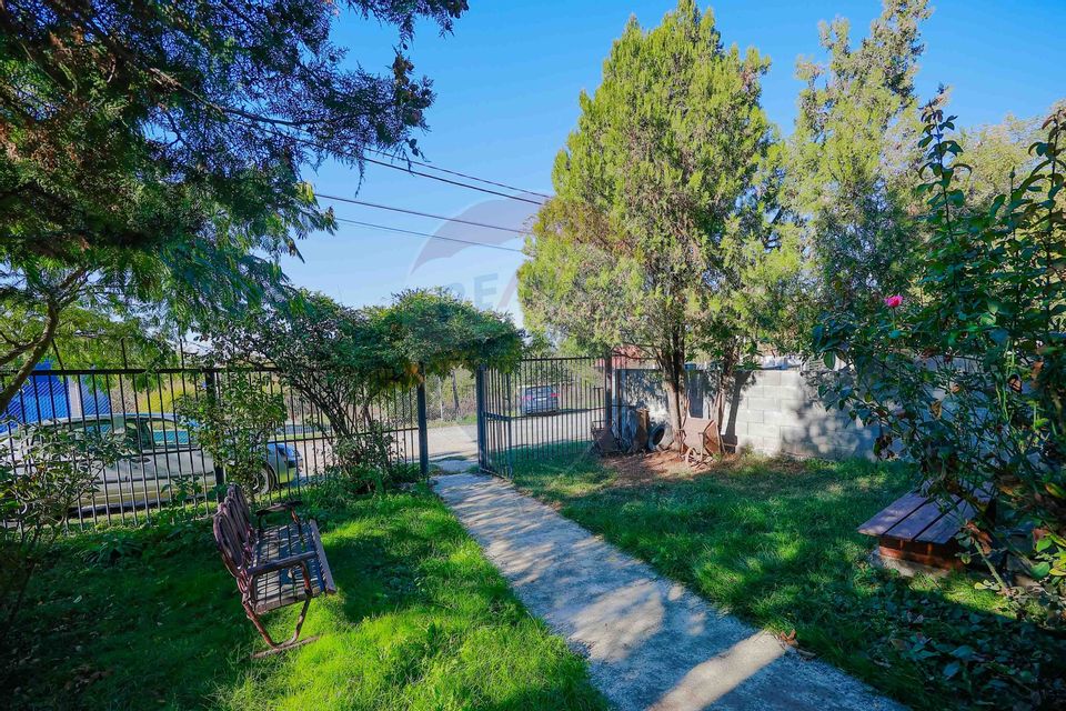 De vânzare casă cu 2 camere și teren 472 mp, Str Valea Frumoasă