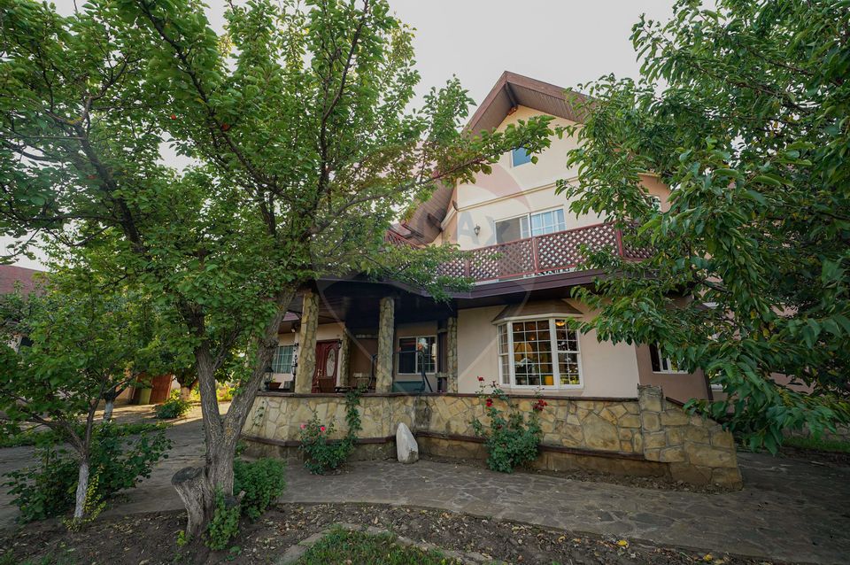 7 room House / Villa for sale