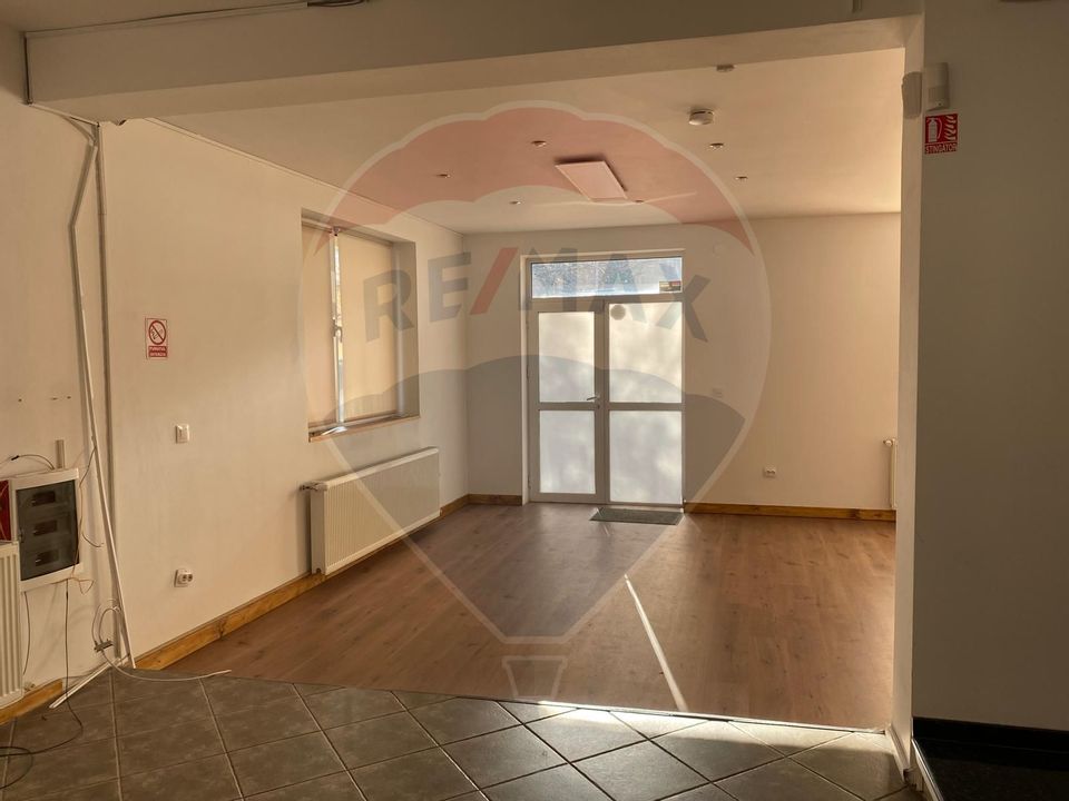 Ground floor + 1st floor for rent in villa – 220 sqm – Vitan Mall area