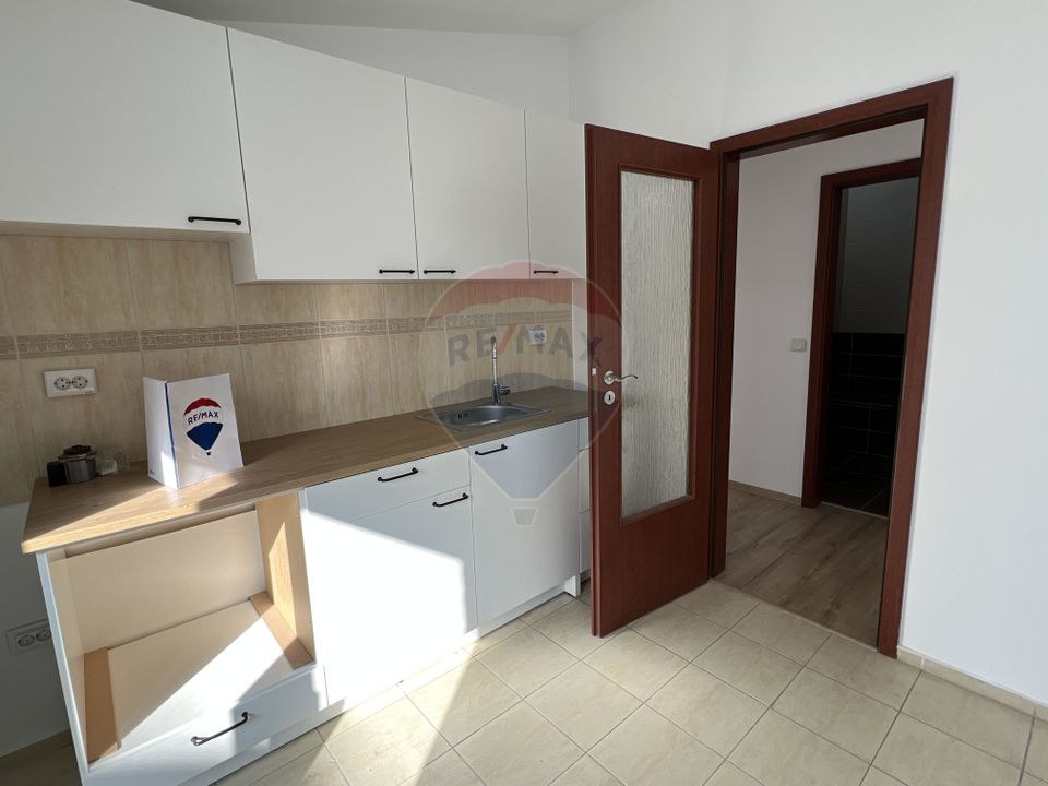 La inchiriat apartament 3 camere si parcare in Voluntari