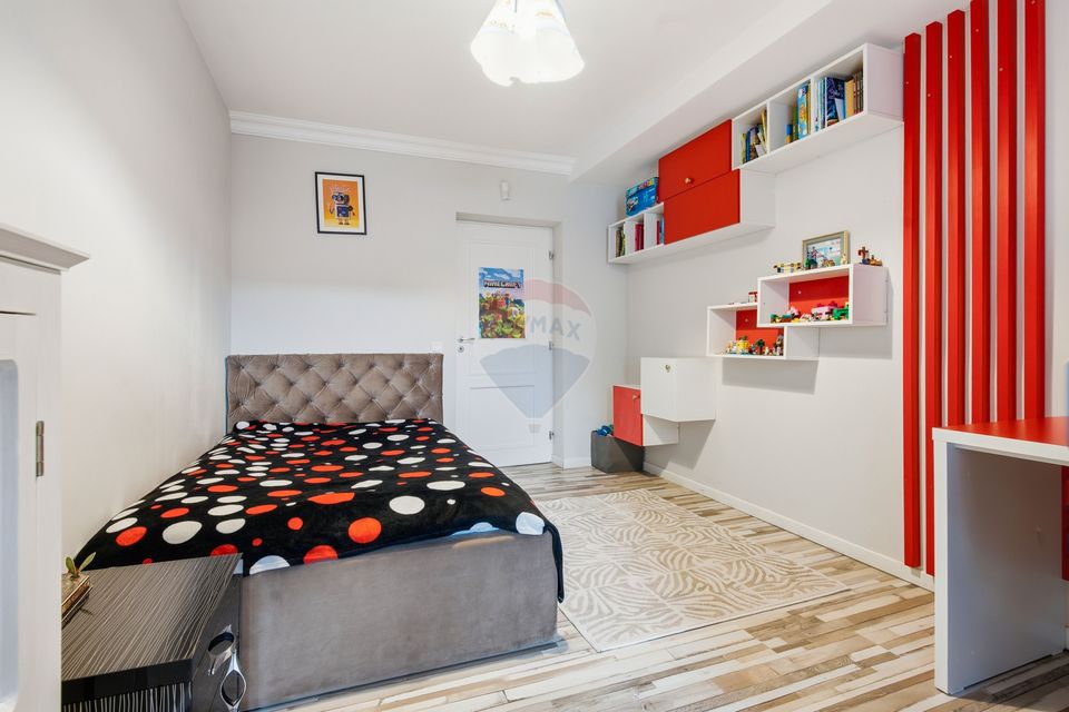 9 room House / Villa for sale