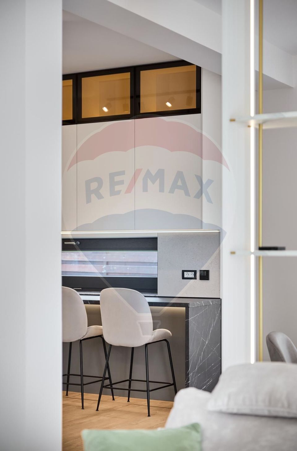 House / Villa for sale in Mogosoaia, shop, bus, utilities