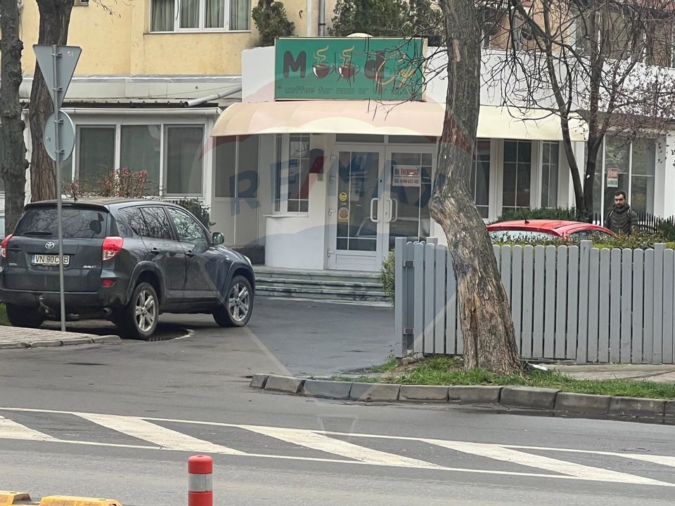 70sq.m Commercial Space for rent, Ultracentral area