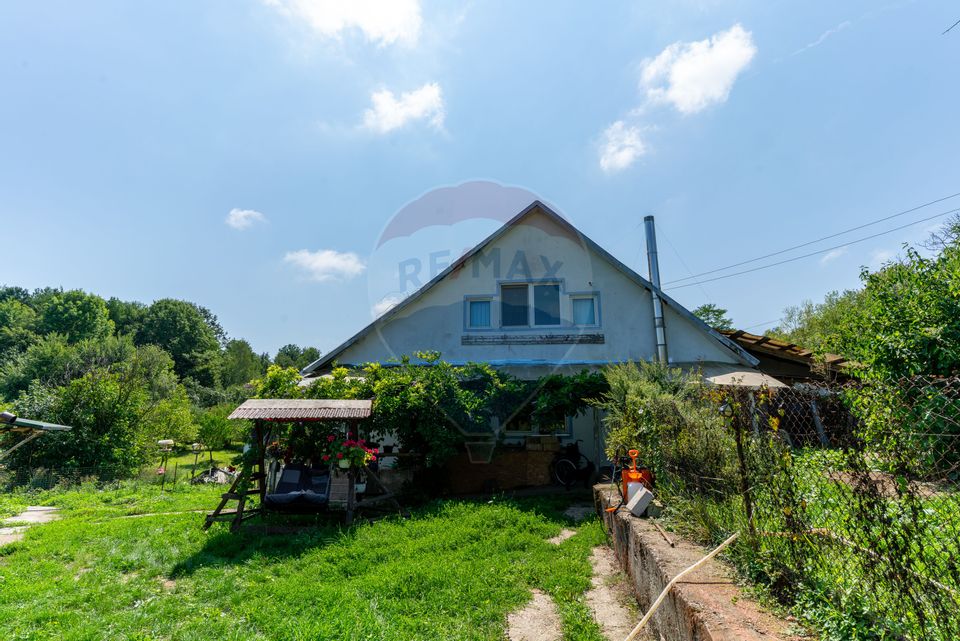 Casă / Vilă cu 10 camere amplasate in 2 corpuri de cladire de vanzare