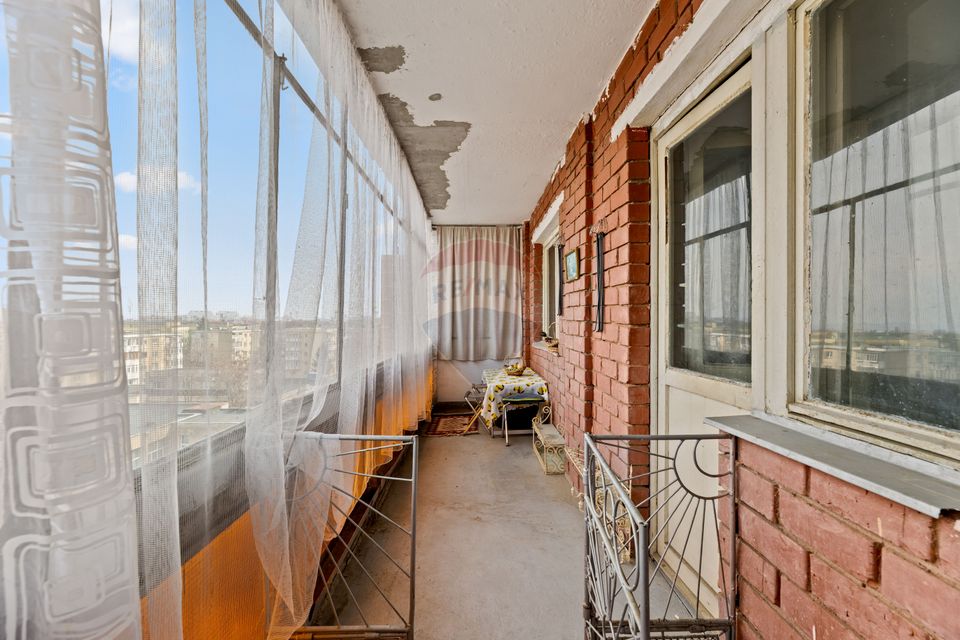 Apartament cu 3 camere de vânzare în zona Aurel Vlaicu