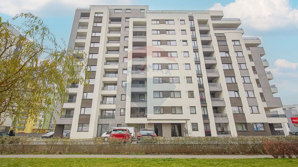 De inchiriat | Apartament 3 camere | Loc de parcare | Zona Tractorul