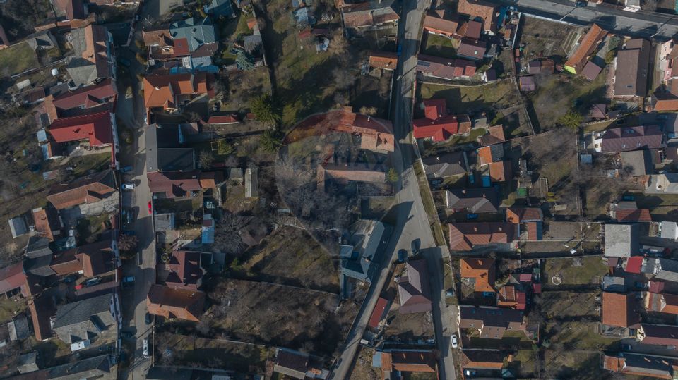 Casă cu 5 camere de vânzare Sacele cartier Satulung