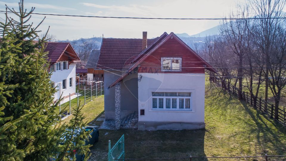 Casă + teren de vânzare – comision 0%