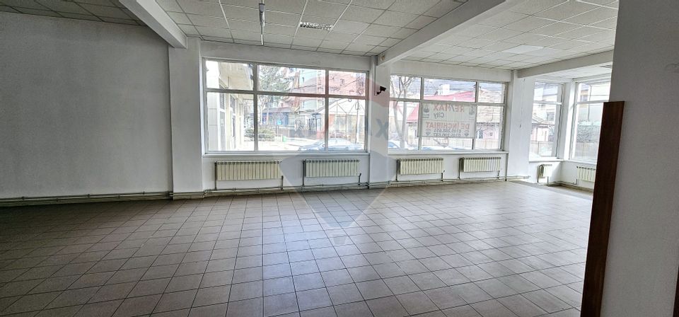 540sq.m Commercial Space for rent, Maratei area