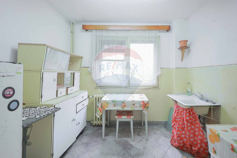 Apartament  cu două camere de vânzare în zona Rogerius