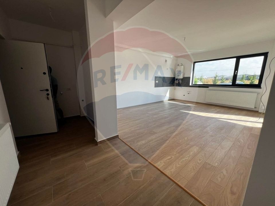 Apartament cu 2 camere de închiriat in bloc nou Valcom Residence III