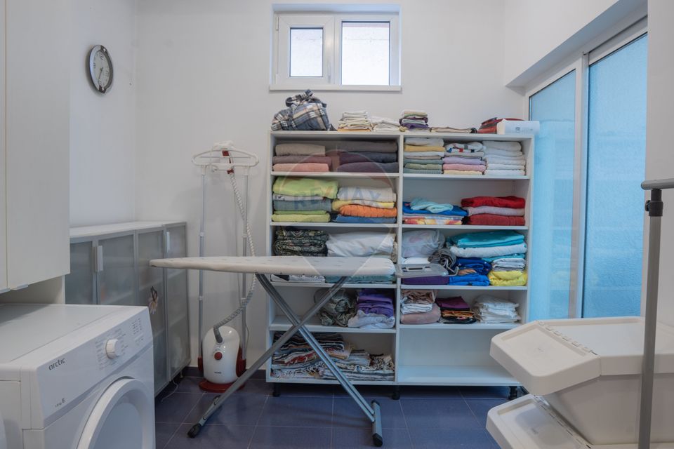 DE VANZARE Reședință Premium cu Piscină și Teren Generos – Chiajna