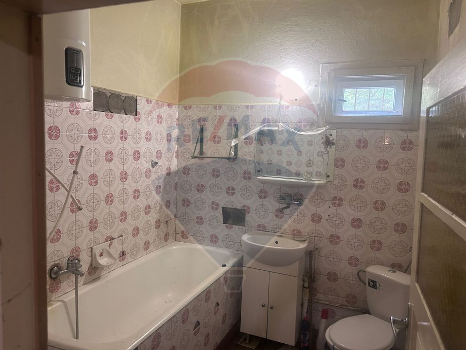 3 room House / Villa for sale, Ferneziu area