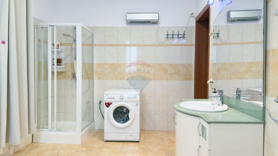 9 room House / Villa for sale