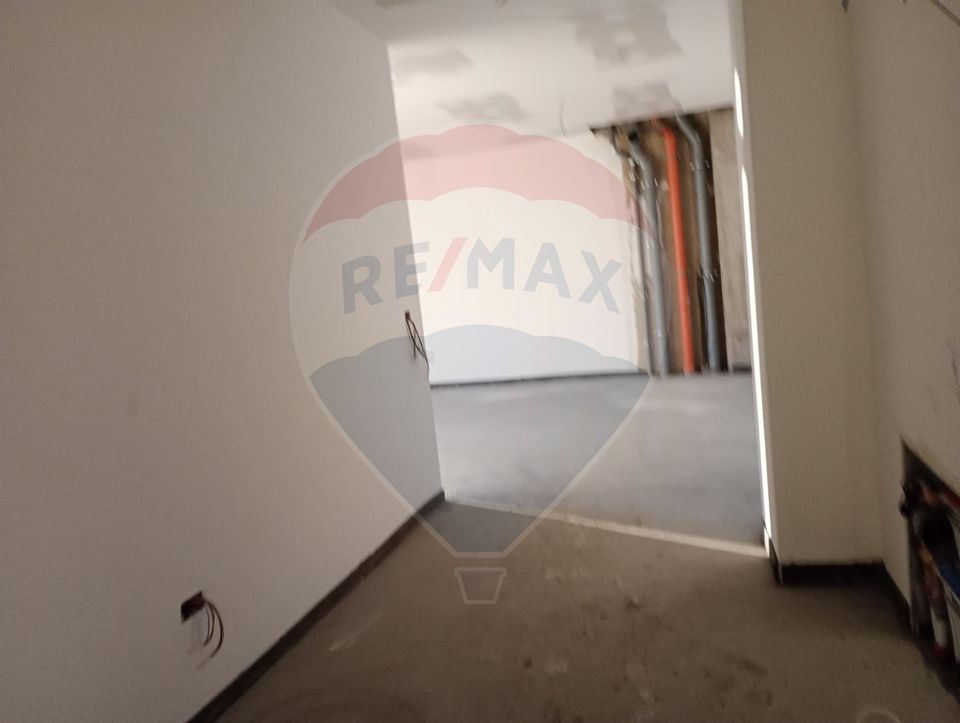 Apartament cu 2 camere de vânzare în zona Subcetate