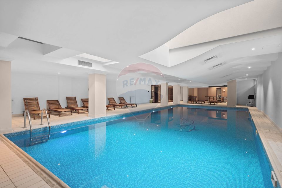 4 camere| semineu| piscina interioara | sauna | sala de sport| parcare