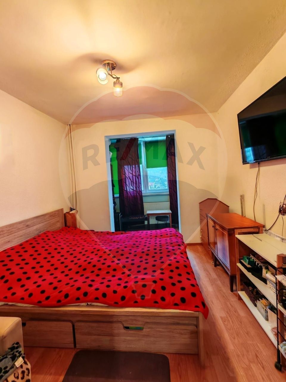 Apartament cu 3 camere de vânzare în zona Noua