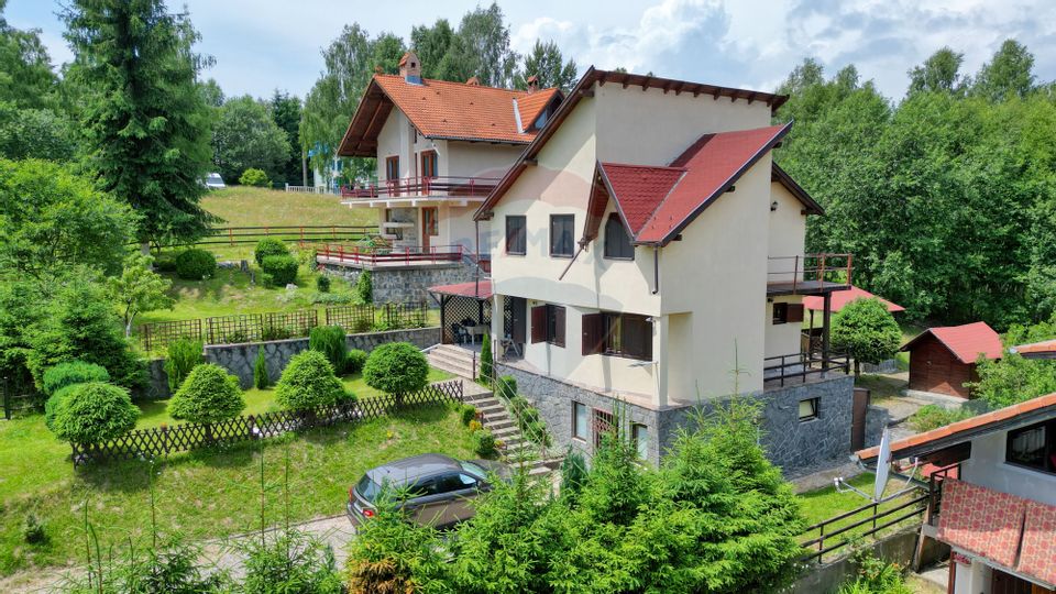 Casă / Vilă  de vacanță ideală în satul Drumul Carului, zona Moieciu