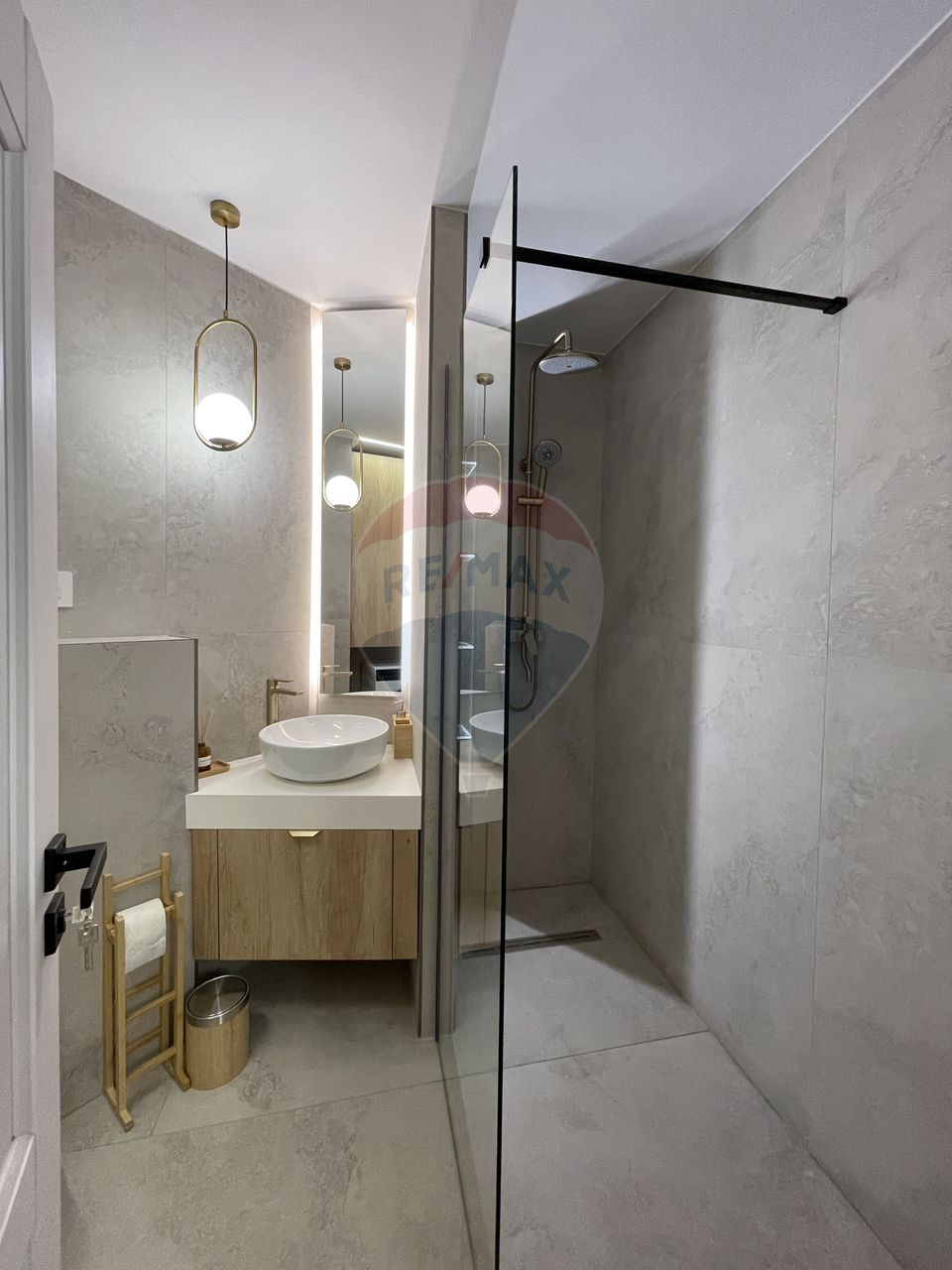 Vanzare apartament 3 camere Rond Alba Iulia renovat complet