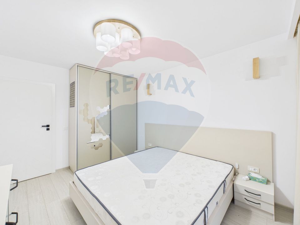 Apartament cu 3 camere de vânzare în zona Lujerului