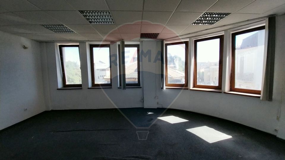 806sq.m Office Space for rent, P-ta Ovidiu area