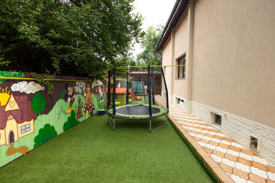 Casa spatioasa de vanzare