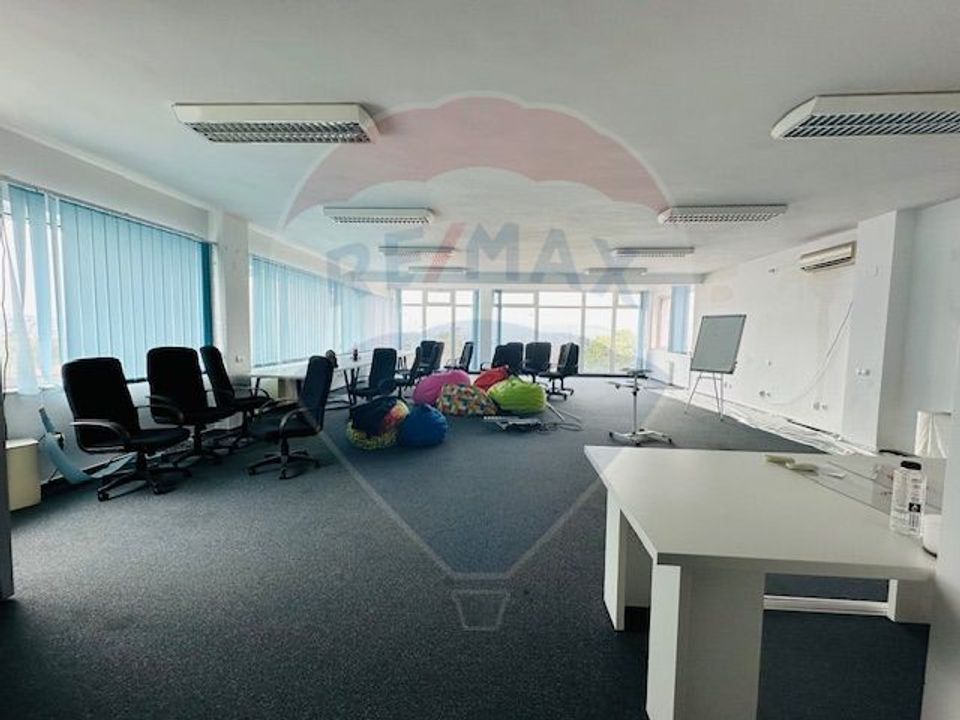 140sq.m Office Space for rent, Central area