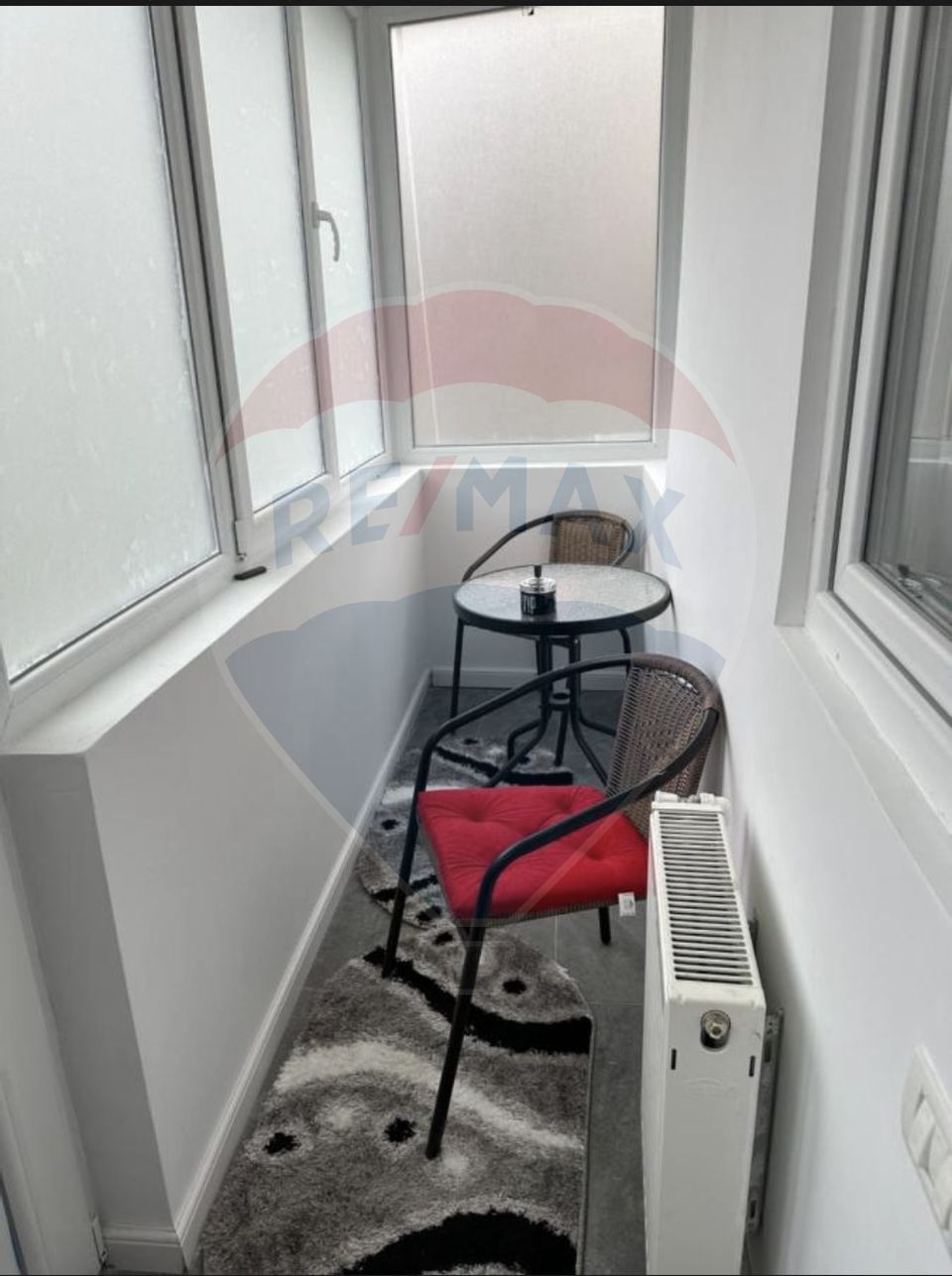 Apartament cu 3 camere de vânzare în zona Sebastian