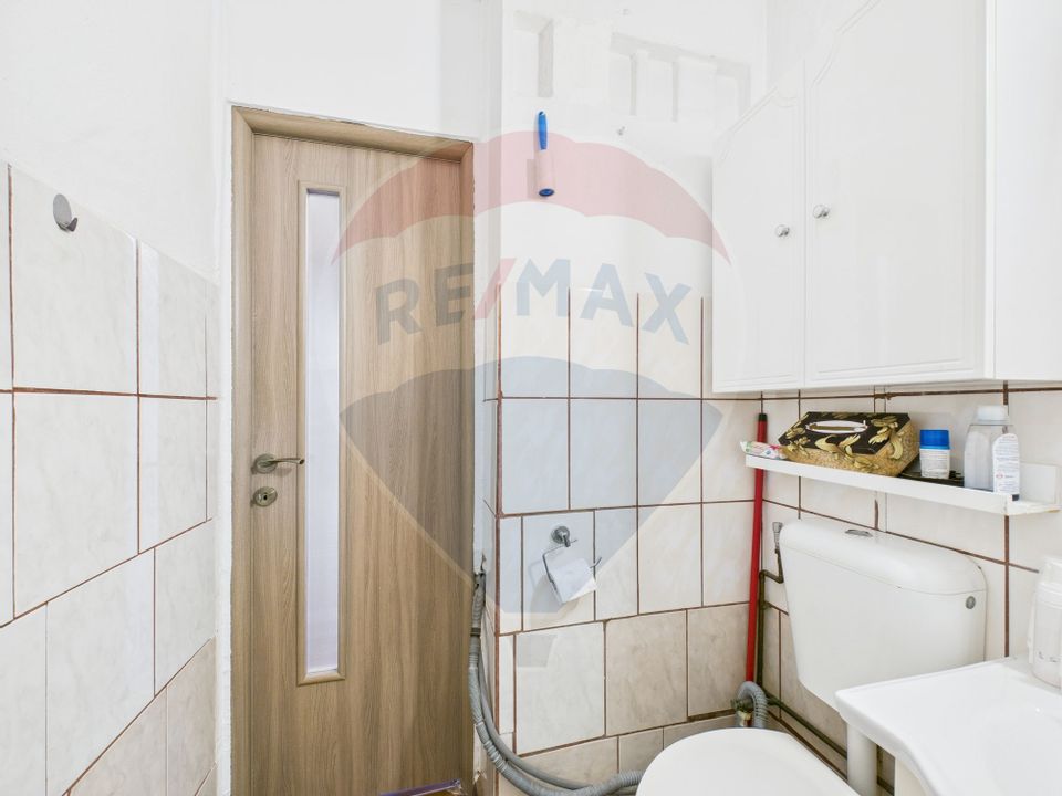 Apartament cu 3 camere de vânzare în zona Ferentari