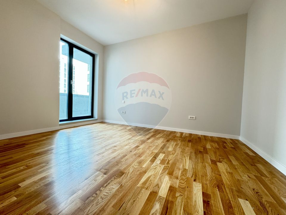 Apartament cu 3 camere de vânzare - Băneasa