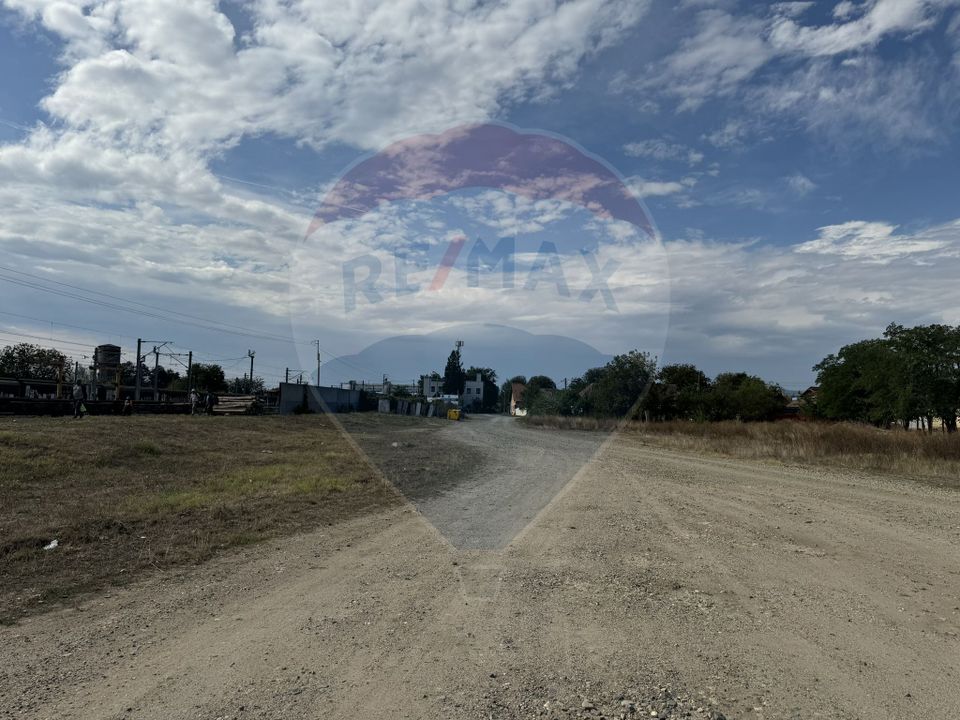 Teren industrial de 44.200 mp cu potențial de dezvoltare