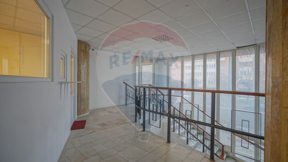 275sq.m Commercial Space for rent, 13 Decembrie area