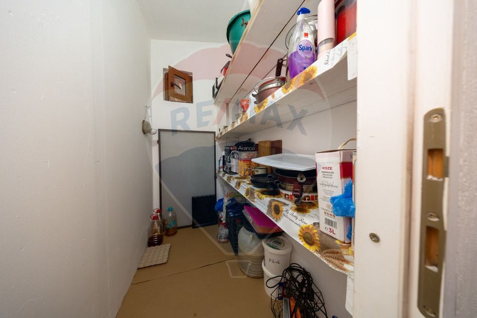 Casă individuală cu garaj și curte, 148 mp utili, zonă de case