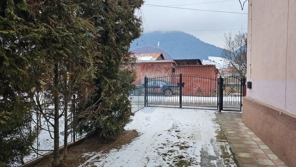 Casă / Vilă  de vânzare în Campulung Moldovenesc, Suceava