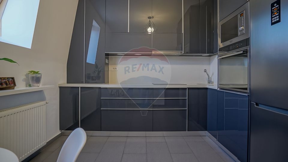!! VANDUT !!  Apartament spațios, terasă proprie, Tractorul, Brașov
