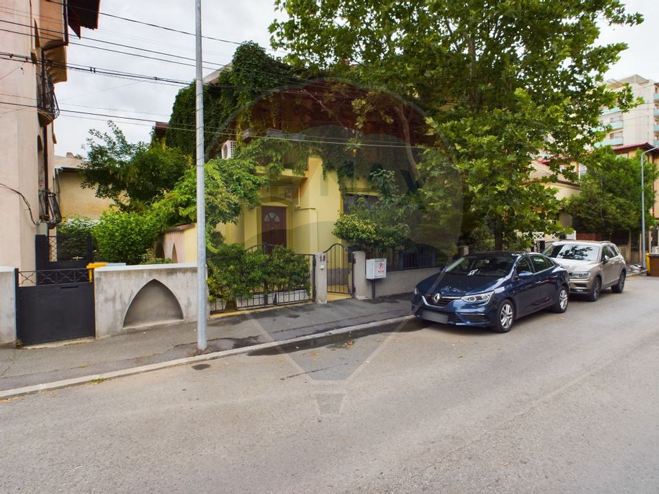 3 room House / Villa for rent, Parcul Carol area