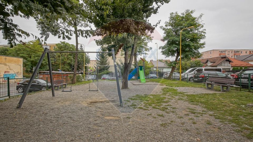 2 room Apartment for rent, Centrul Civic area