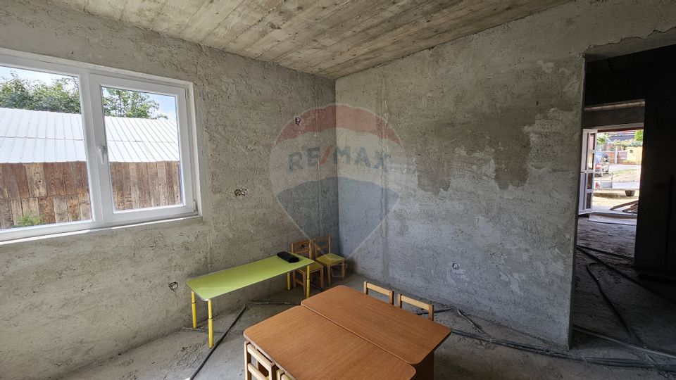 Casă / Vilă, teren 1700mp,  în Lisaura-Ipotești, Suceava