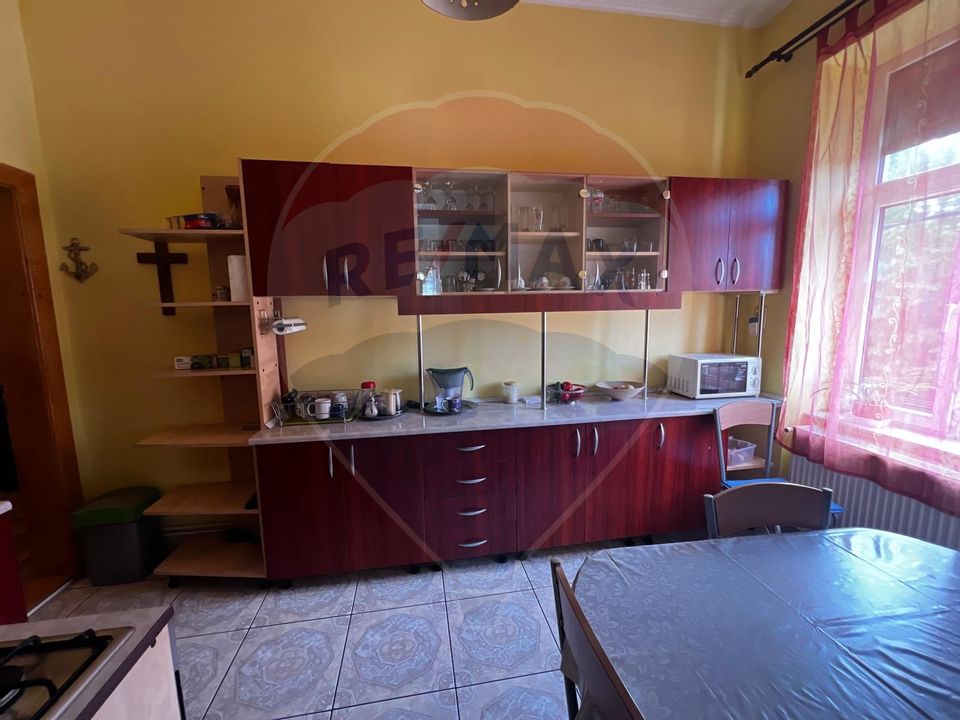 3 room Apartment for sale, Podgoria area