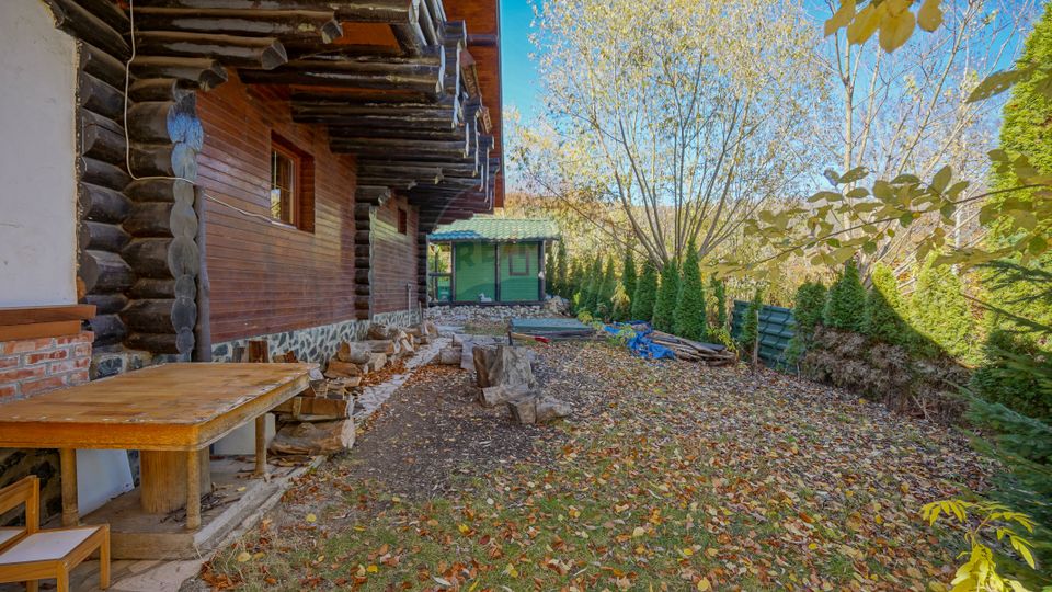 8 room House / Villa for sale