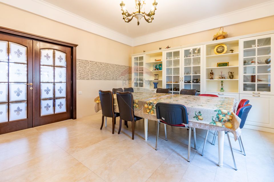 For Sale House / Villa with 11 rooms and Production Hall Voluntari