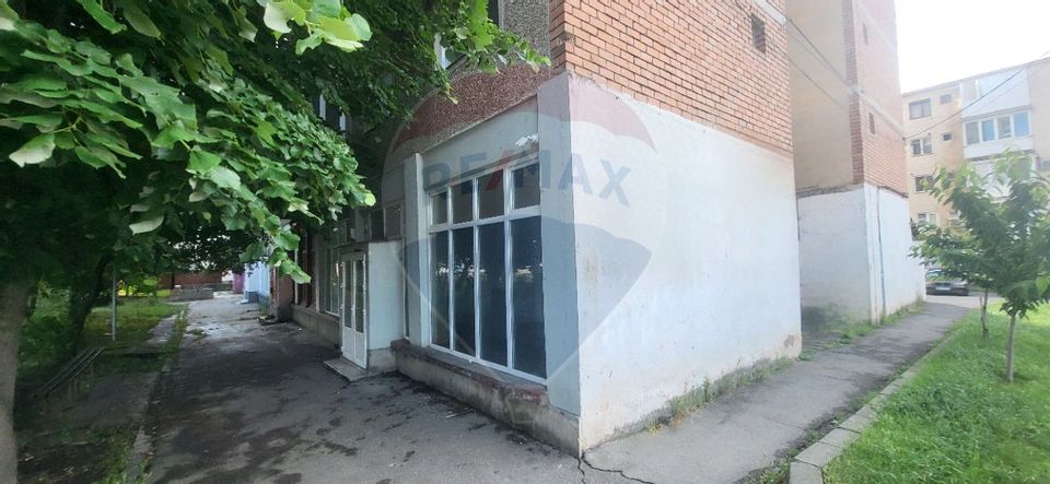 121sq.m Commercial Space for rent, Aradul Nou area