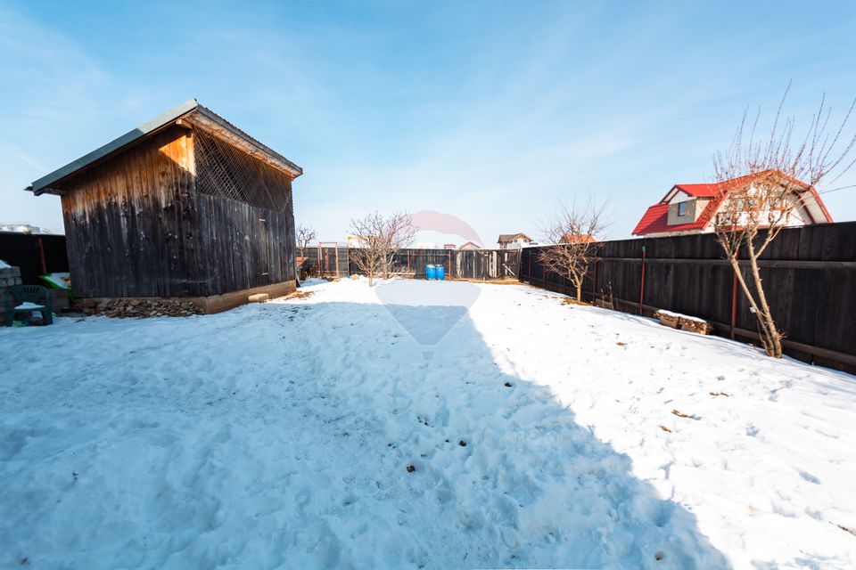 Casă elegantă, construită cu grijă, într-un cadru natural – Tărlungeni