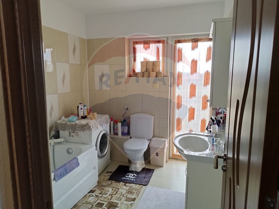 3 room House / Villa for sale, Serbanesti area