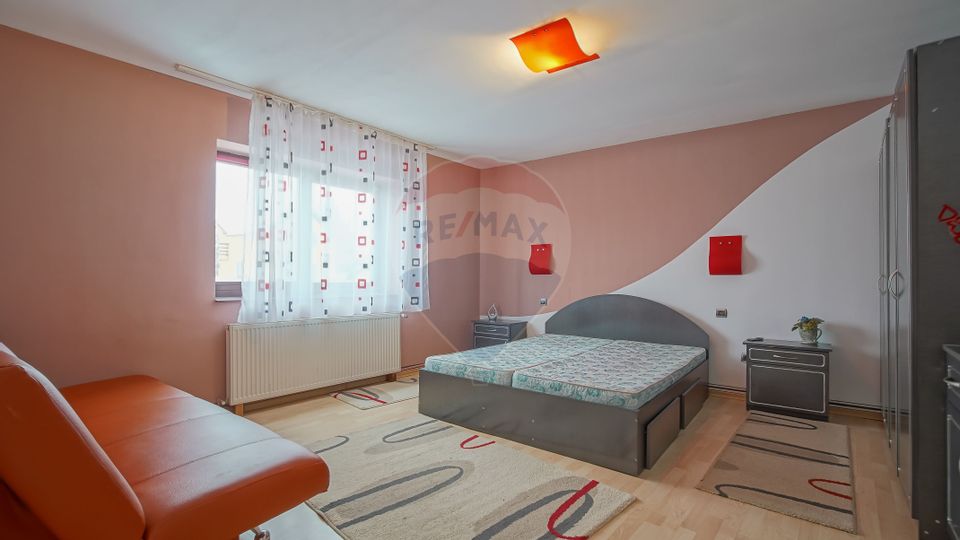Apartament în casă, 2 camere, de închiriat, Sânpetru