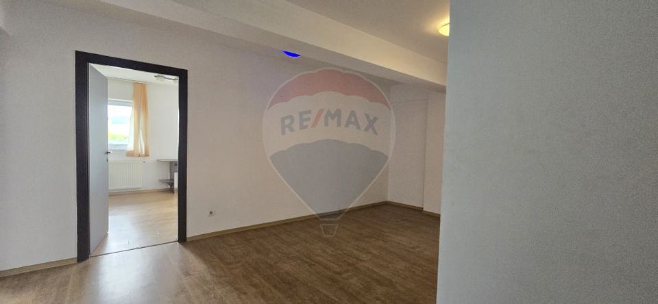 Apartament cu 3 camere de vânzare, de 122mp, zona Iris,