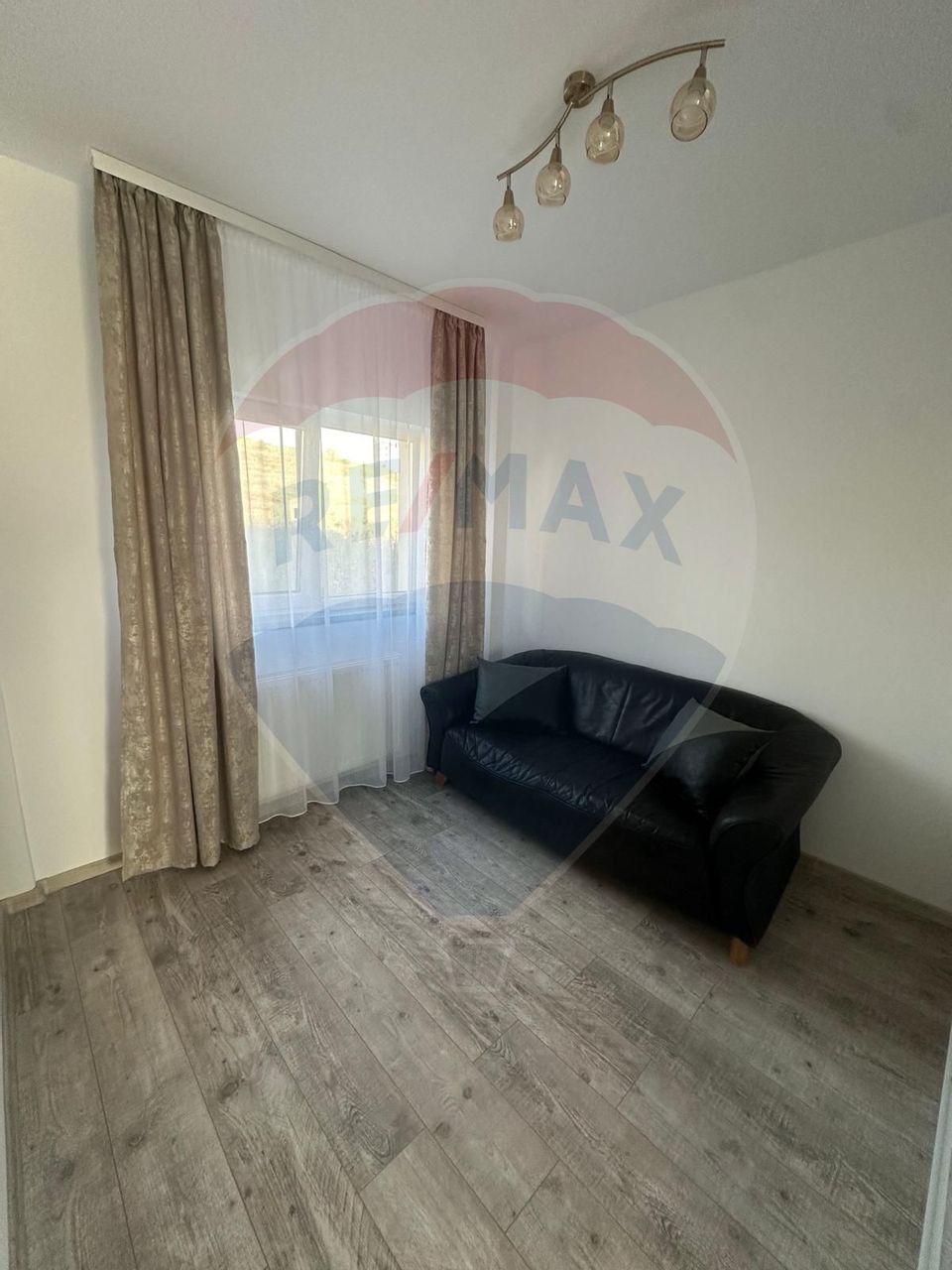 Apartamente de Vanzare - 3 camere 0% comision - Bârnova