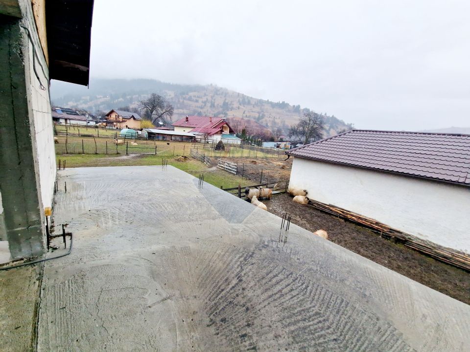 8 room House / Villa for sale