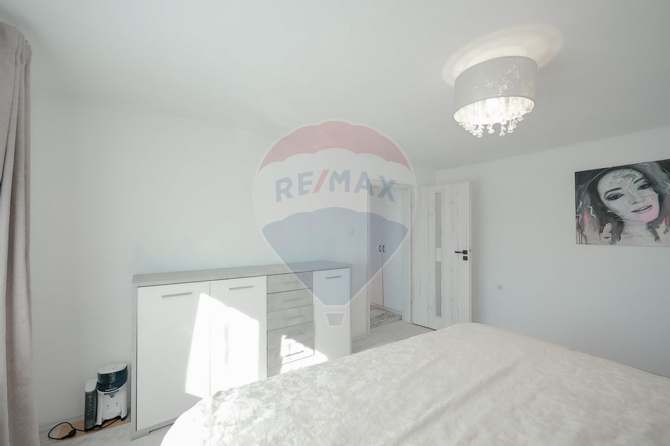 Casă de vânzare pentru locuit sau cabinete/birouri, zona Cantemir