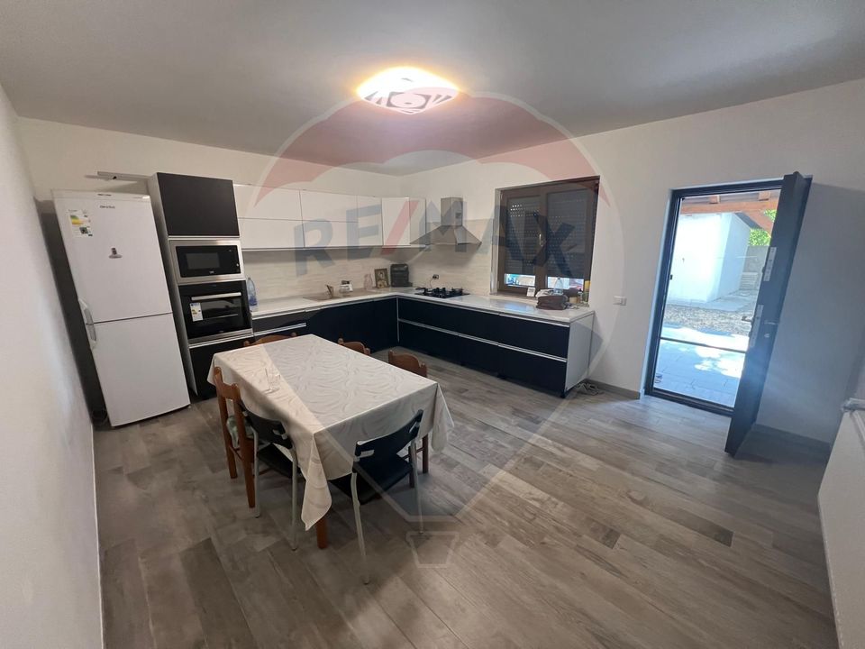 4 room House / Villa for sale, Sud-Est area